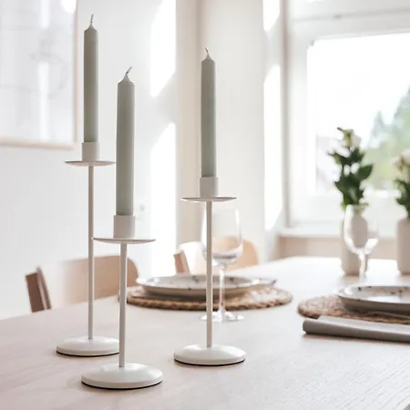 Jugendstil-altbauwohnung An Der Karlsaue - 120qm, Klimaanlage, Neu Saniert, Zentrale Lage Lejlighed