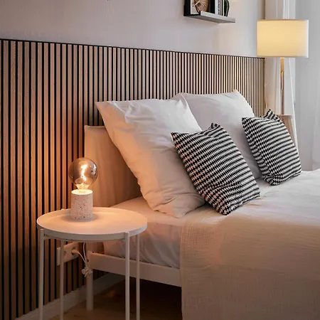 Jugendstil-altbauwohnung An Der Karlsaue - 120qm, Klimaanlage, Neu Saniert, Zentrale Lage Lejlighed *