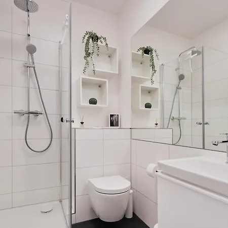 Jugenstil-altbauwohnung An Der Karlsaue - 120qm, Klimaanlage, Neu Saniert, Zentrale Lage Lejlighed *