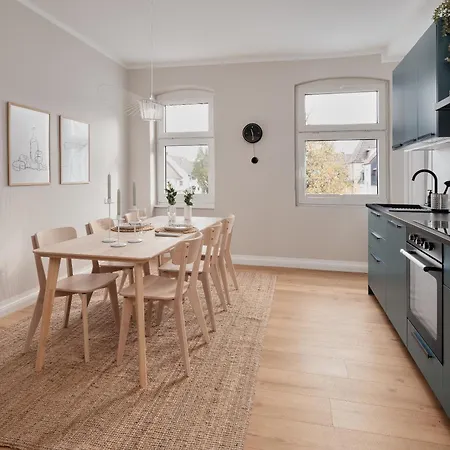 Jugendstil-altbauwohnung An Der Karlsaue - 120qm, Klimaanlage, Neu Saniert, Zentrale Lage 아파트 *