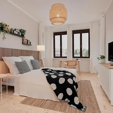 Jugendstil-altbauwohnung An Der Karlsaue - 120qm, Klimaanlage, Neu Saniert, Zentrale Lage 아파트
