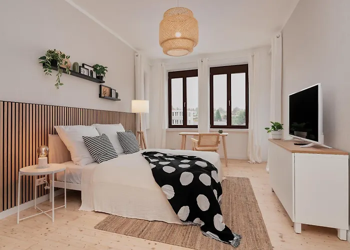 Jugendstil-altbauwohnung An Der Karlsaue - 120qm, Klimaanlage, Neu Saniert, Zentrale Lage Apartamento