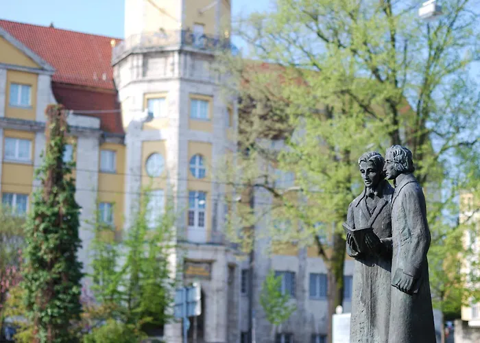 Jugendstil-altbauwohnung An Der Karlsaue - 120qm, Klimaanlage, Neu Saniert, Zentrale Lage Apartamento Kassel