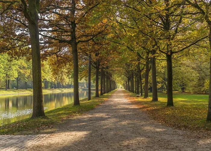 Jugendstil-altbauwohnung An Der Karlsaue - 120qm, Klimaanlage, Neu Saniert, Zentrale Lage * Kassel